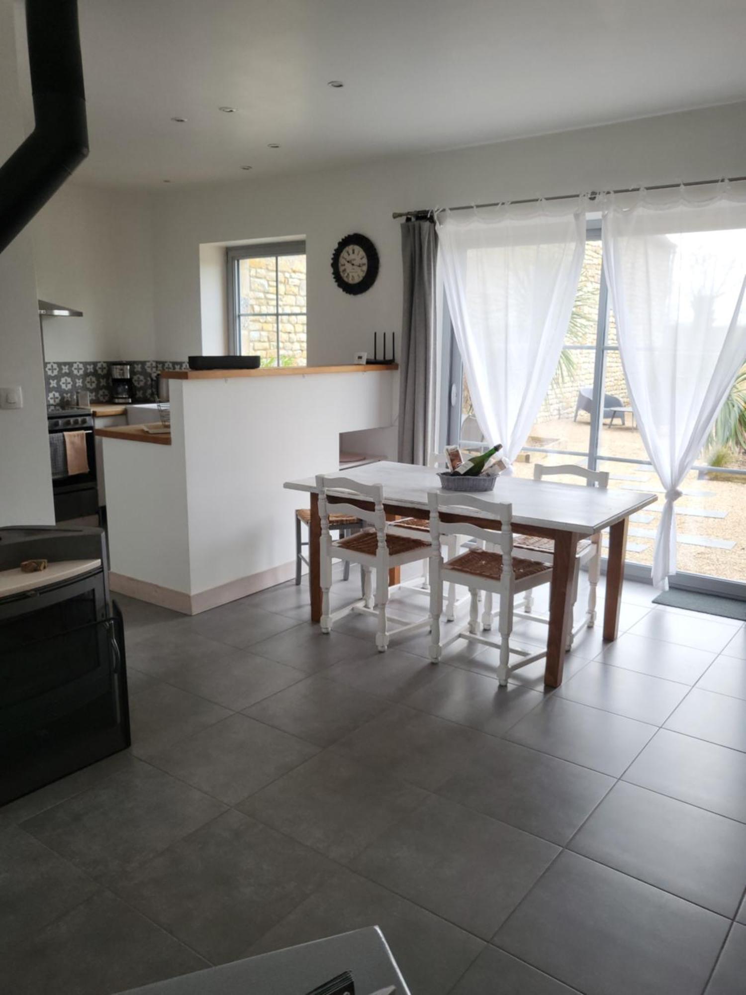 Вилла La Forge, Gite Familial,A Sainte Mere Eglise Экстерьер фото